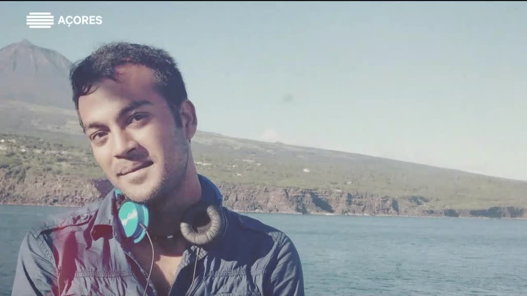 Imagem de Além das Fronteiras - Alomger Raju | bengalês