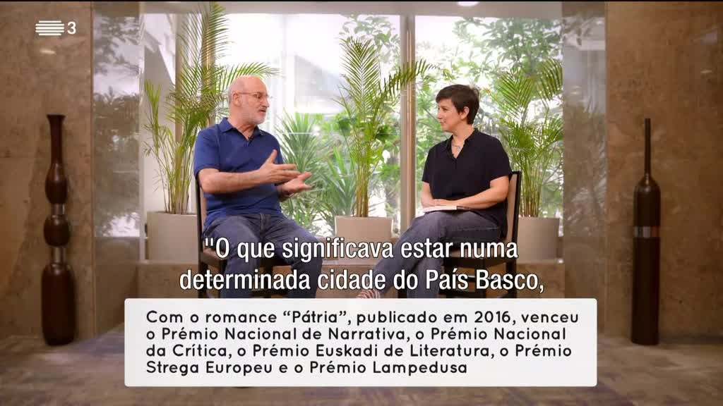 Imagem de Todas as Palavras - Fernando Aramburu autor de «Filhos da Fábula» e Layla Martínez autora de «Caruncho».