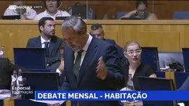 Imagem de Debate Mensal