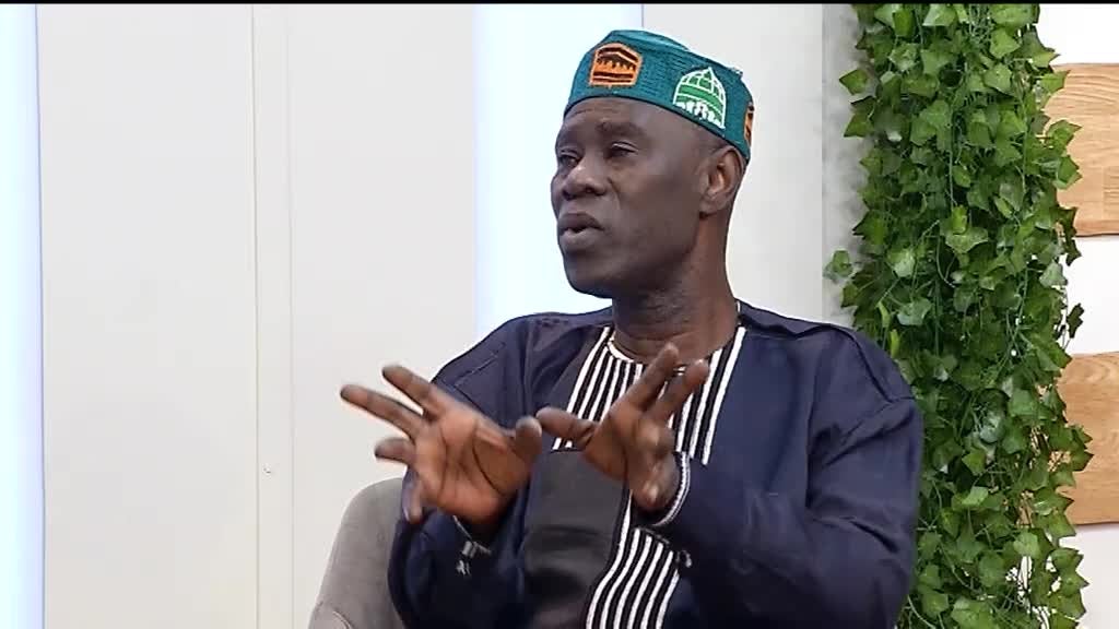 Imagem de Bem-vindos (Manhã) - Cuidados a Ter Com a Pele Negra, Carmita Alfredo, Braima Galissá, e Cjey Patronato