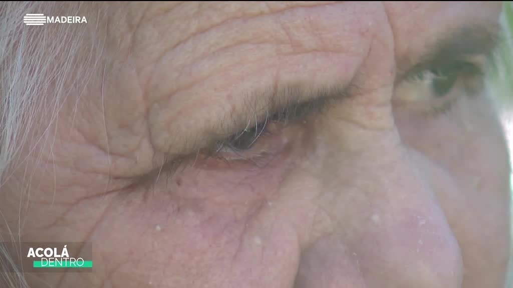 Imagem de Acolá Dentro