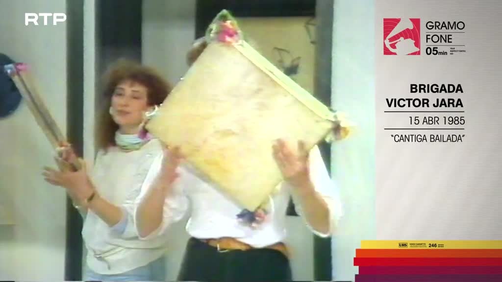 Imagem de Gramofone - Brigada Victor Jara
