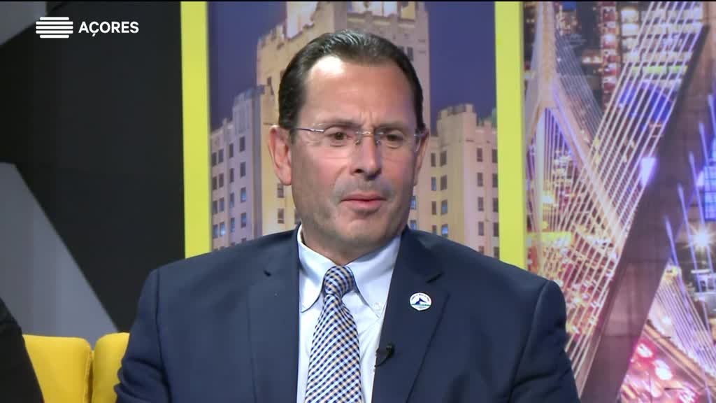 Imagem de De Cá P'ra Lá | T3 - Sandro G | Rúben Pacheco Correia | Ricardo Mourato