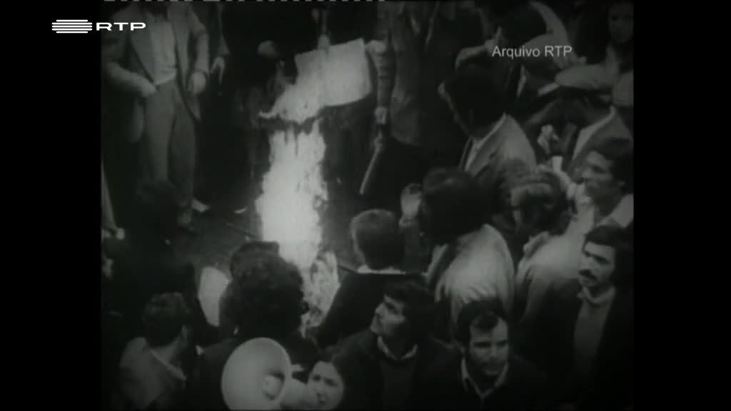 Imagem de Dicionário de Abril