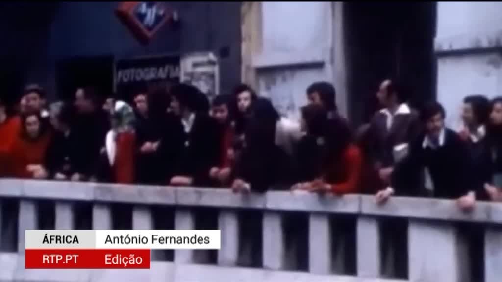 Imagem de 25 de Abril - Independências