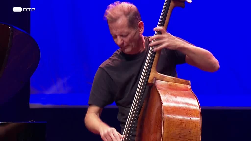 Imagem de João Paulo Esteves da Silva Trio - The