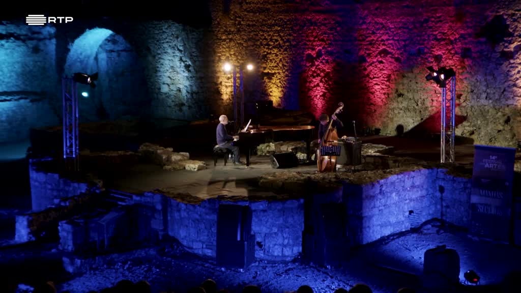 Imagem de Manhãs dos Séculos - João Paulo Estev - Ao vivo no Festival de Artes QuebraJazz 2023