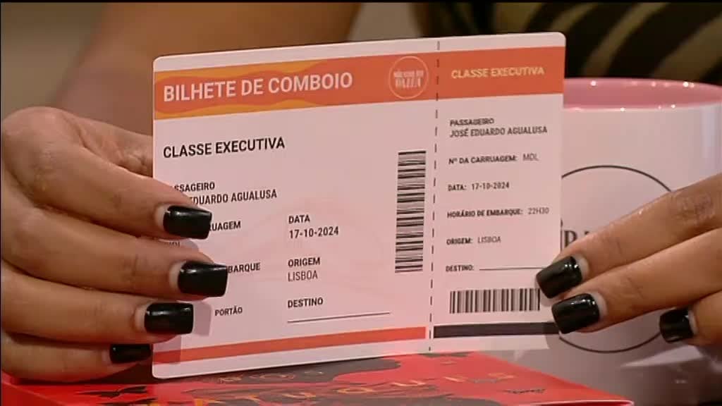 Imagem de Miradouro da Lua - José Eduardo Agualusa, Maurício Vicente Ferreira, David J. Amado, Roberto Bomtempo, Miriam Freeland, Dojo Banda, C4...