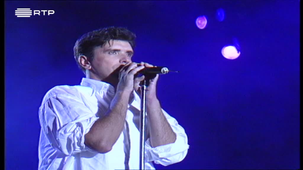 Imagem de GNR ao vivo no Estádio de Alvalade (199