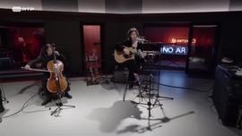 Imagem de April Marmara