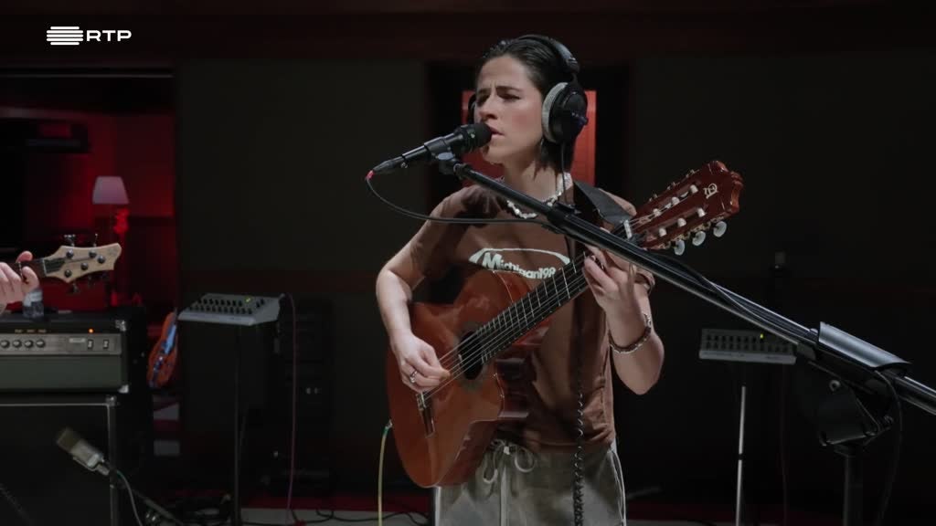 Imagem de No Ar - Raquel Martins