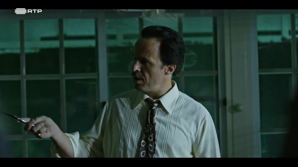 Imagem de O Americano - Este País Tem Memória Curta, As Coisas Prescrevem