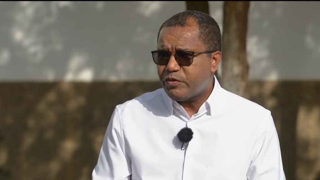 Imagem de Nha Terra Nha Cretcheu - Amadeu Cruz / Regresso às Aulas