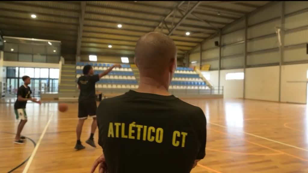 Imagem de Nha Terra Nha Cretcheu - José Eduardo dos Santos / Desporto