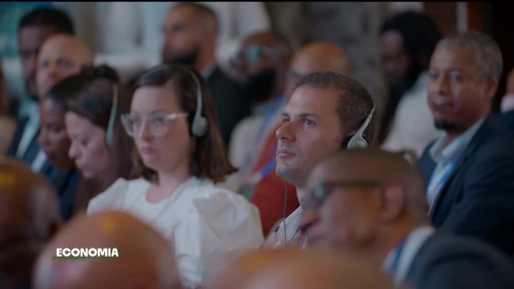 Imagem de Nha Terra Nha Cretcheu - Ulisses Correia e Silva / Balanço do Ano