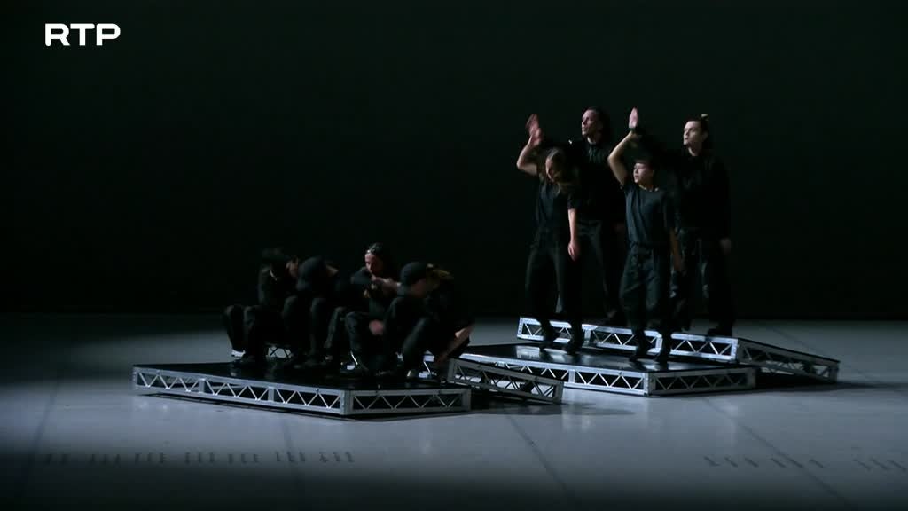 Imagem de 4/4 Chunky Move