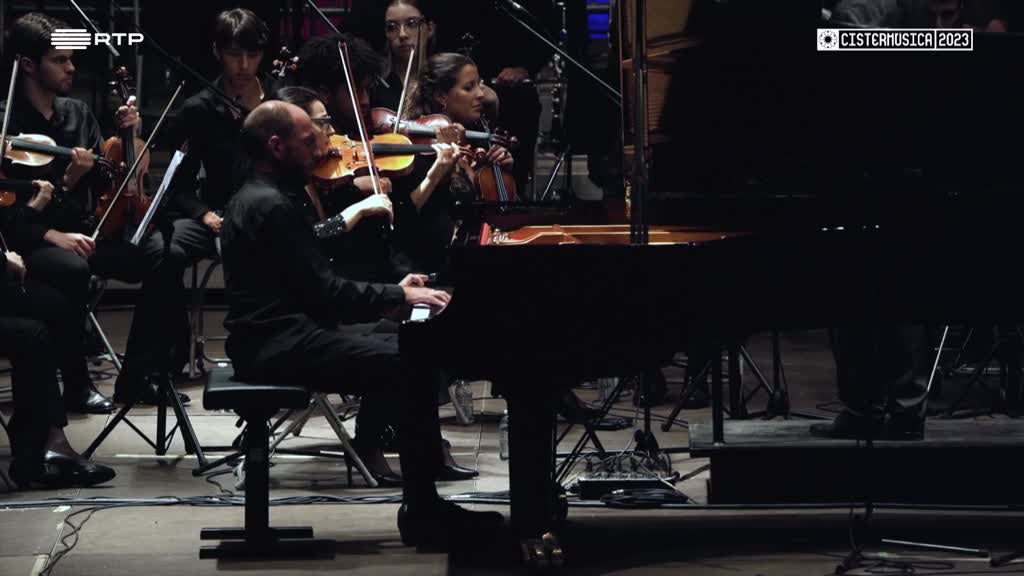Imagem de Jovem Orquestra Portuguesa - Pedro Carneiro, direção · Andreï Korobeinikov, piano · Susana Gaspar, soprano