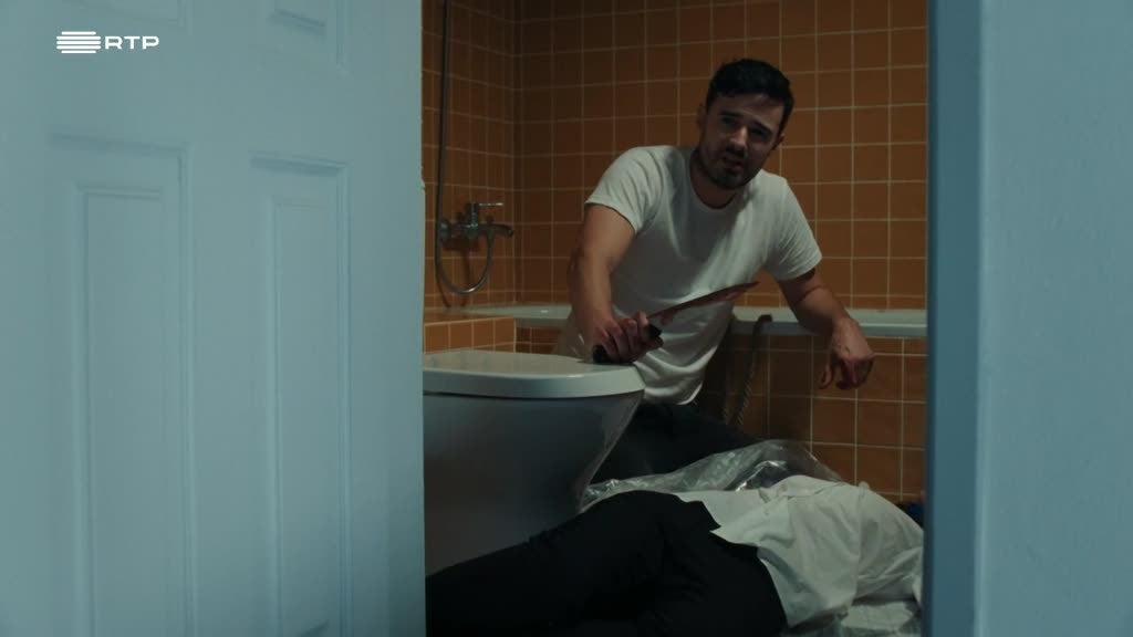 Imagem de Situações Delicadas - Não é fácil cavar um buraco