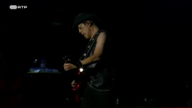 Imagem de Xutos & Pontap�s ao Vivo 45 Anos - Ol� Vida Malvada