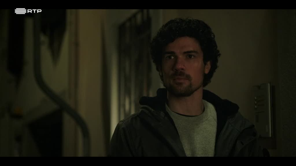 Imagem de Flores Sobre o Inferno: Os Casos de Tere