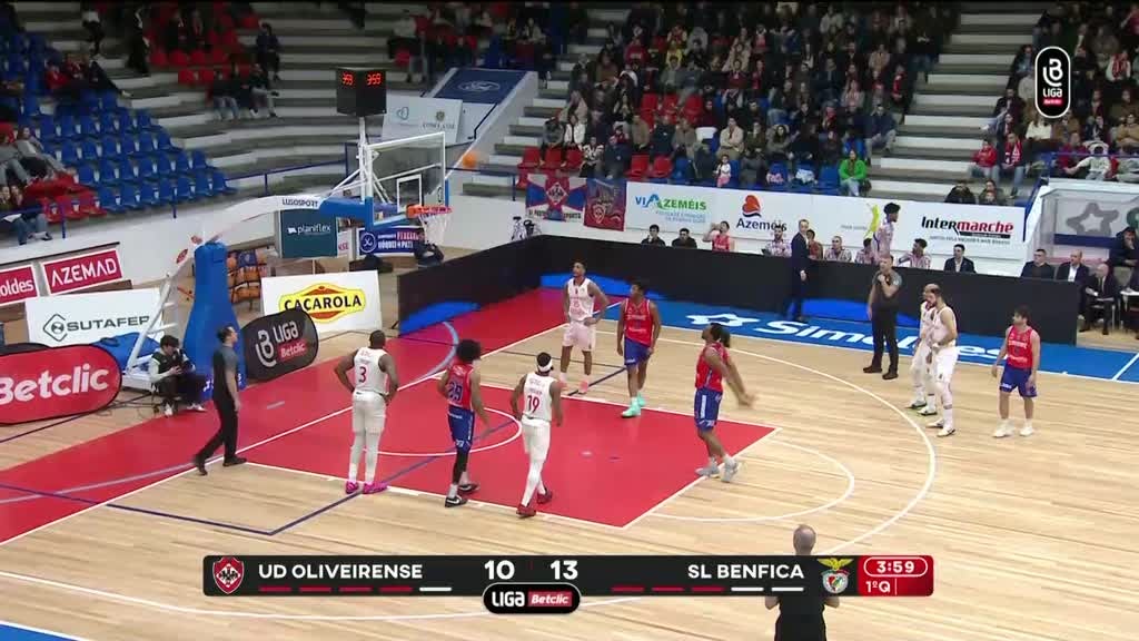 Imagem de Basquetebol: Campeonato Nacional de Basq - UD Oliveirense x SL Benfica