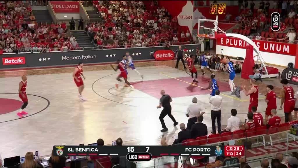 Imagem de Basquetebol: Campeonato Nacional de Basq - SL Benfica x FC Porto (Final Jogo 1)