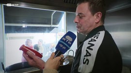 Imagem de � Mesa com Elas