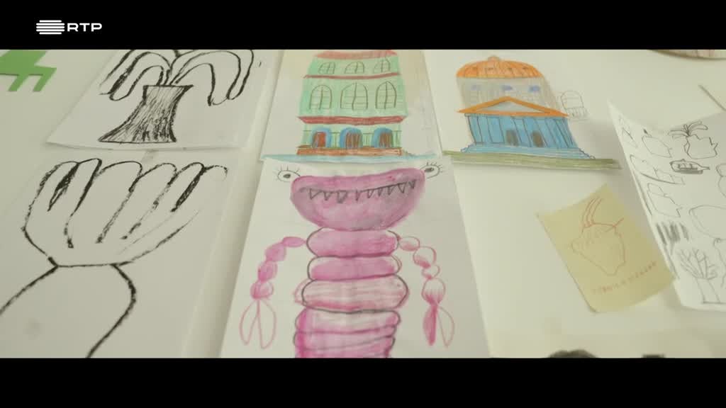 Imagem de Pessoas que Desenham a Liberdade