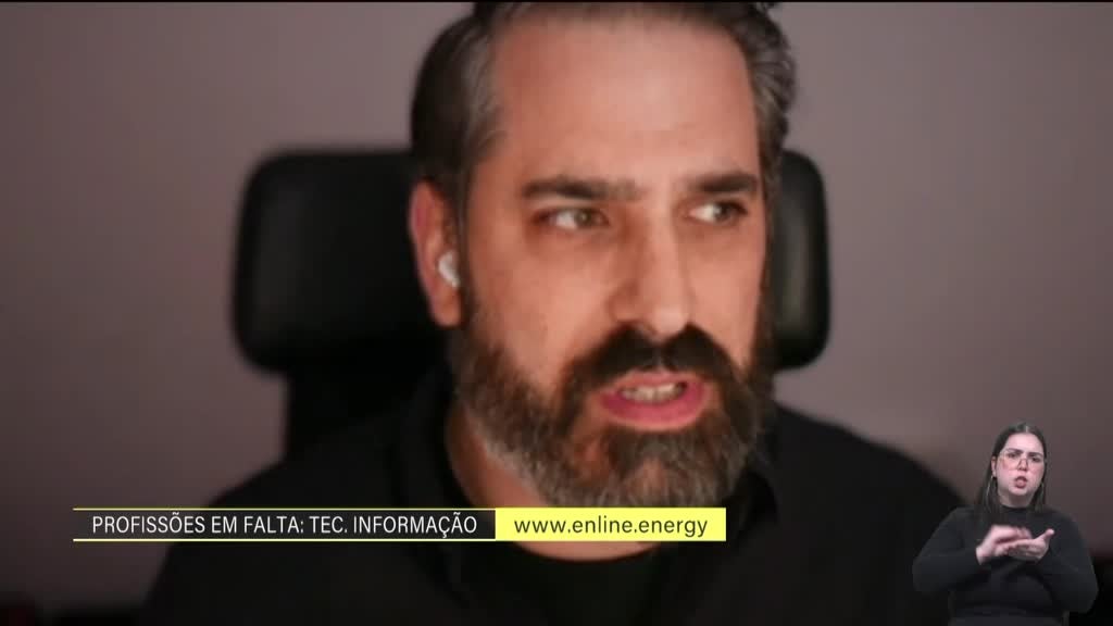 Imagem de Sociedade Civil - Profissões em Falta: Tec. Informação