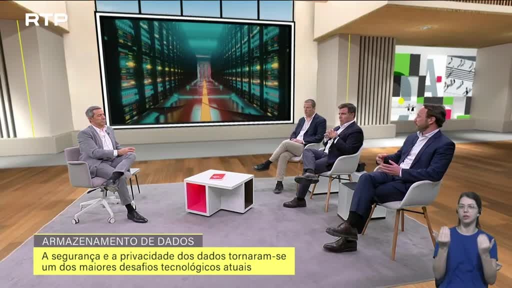 Imagem de Sociedade Civil - Armazenamento de Dados