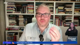 Imagem de Palavras que mudam por esse pa�s fora (E n�o s�)