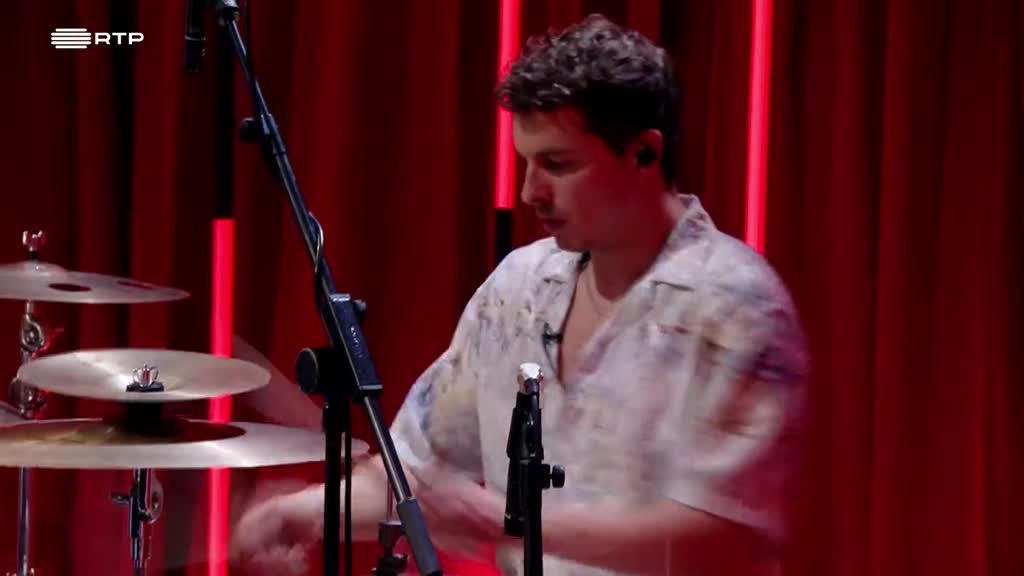 Imagem de Miradouro da Lua - Momentos Musicais - Acácia Maior & Nancy Vieira, Arapuca Gongon, Van Sophie, Né Gonçalves, Nayana Santos, Vanessa Parish Crooks, Cíntia, Ga Da Lomba, Dennyh, Loreta KBA, Débora Paris, Miroca Paris, Miraldya e Tiago Silva fazem-nos companhia na edição desta noite.