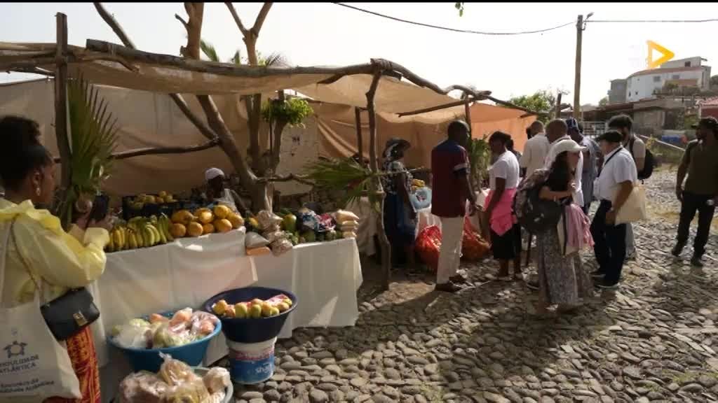 Imagem de Nha Terra Nha Cretcheu - Jair Martins / Sociedade