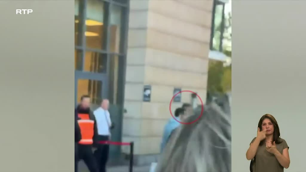 Imagem de Ouvir Quem Vê Num Minuto
