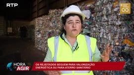 Imagem de Pl�sticos: A Segunda Vida de Uma Garrafa