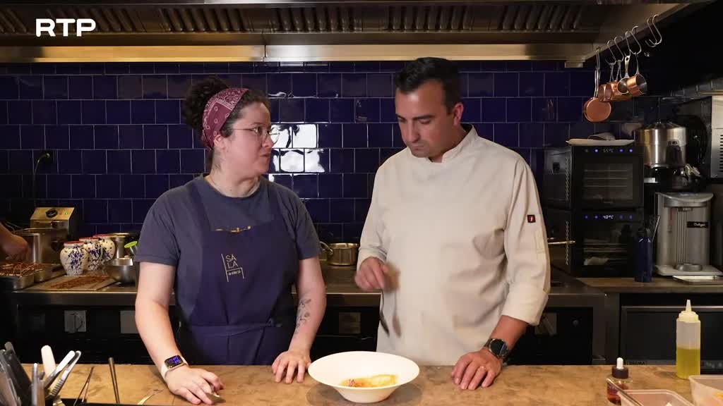 Imagem de Mesa Portuguesa... com Estrelas Com Cert - João Sá, Lisboa - Sála