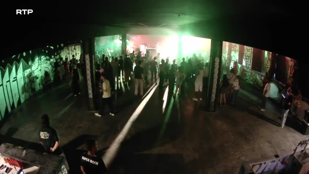 Imagem de Bob Valentino e Myka Kutubelada - Iminen