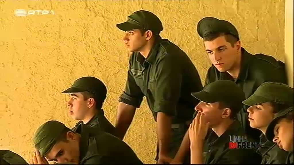 Linha da Frente - M�quina de Guerra