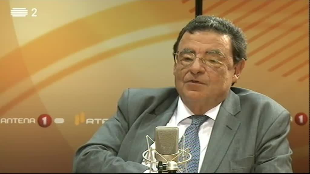 Imagem do Programa / Episiódio - A Entrevista de Maria Flor Pedroso - Eduardo Paz Ferreira, Professor Catedrático da Faculdade de Direito de Lisboa