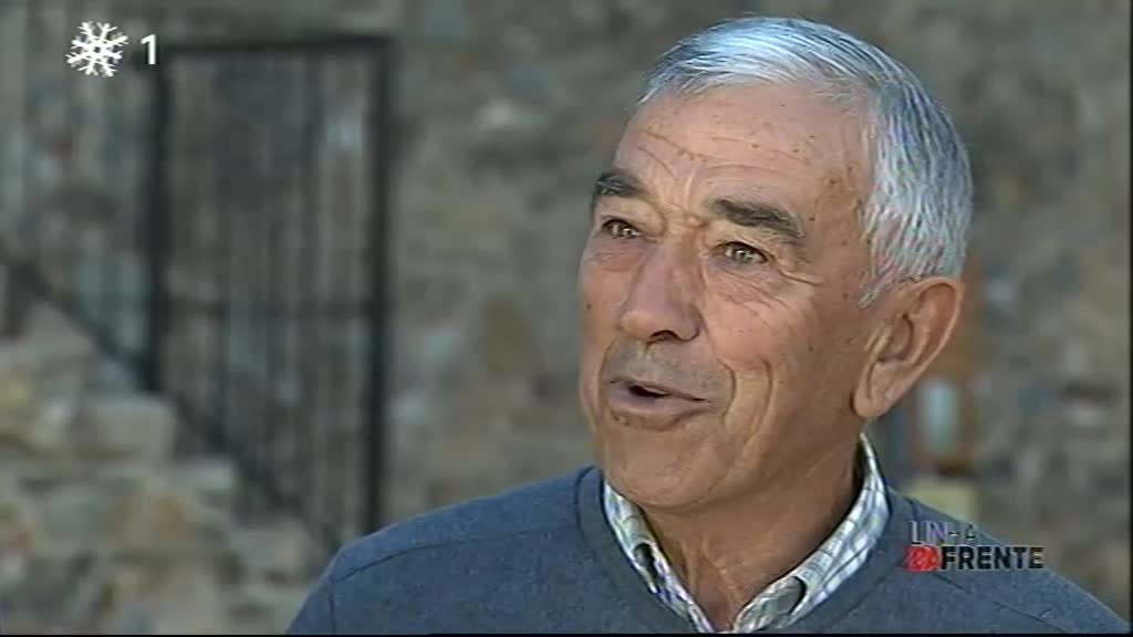 Linha da Frente - Oliven�a canta o Fado