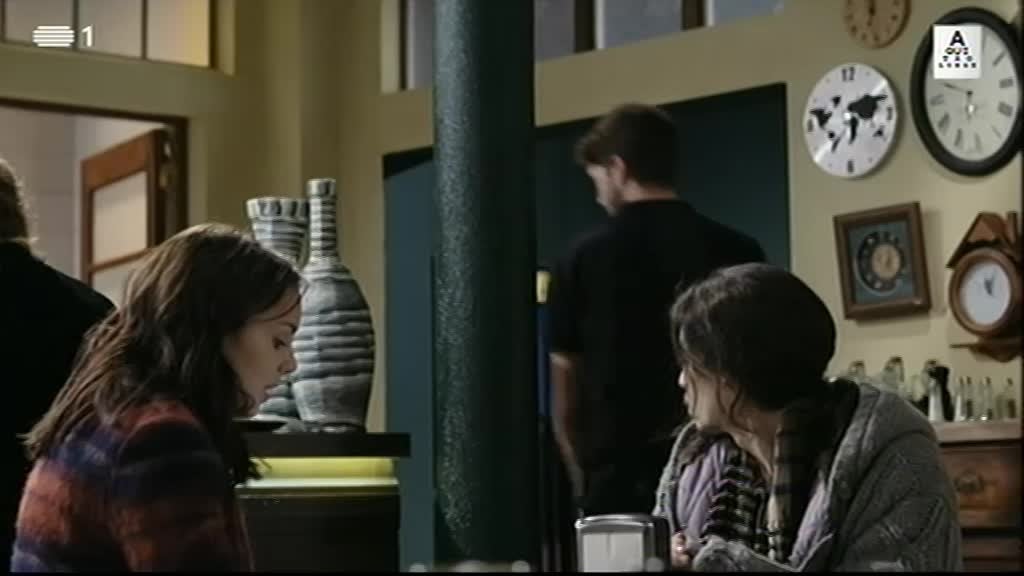 Imagem de Aqui Tão Longe - Amanhã Esquecido