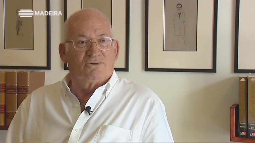 Imagem do Programa / Episiódio - Alberto João Jardim - 37 Anos de Poder - A Primeira presidência