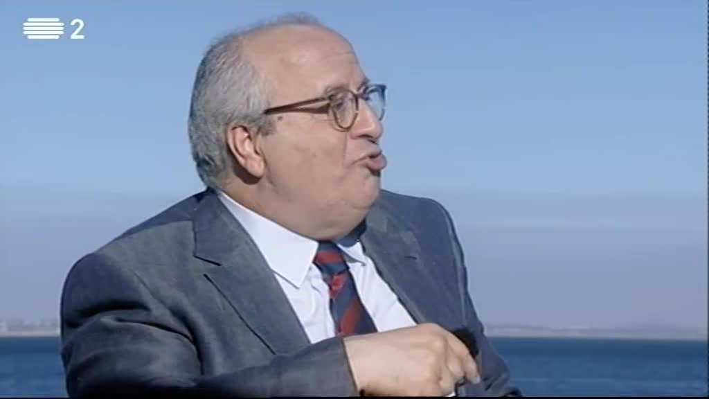 Imagem do Programa / Episiódio - Raízes - Frente ao mar do Guincho, sobre a importância do mar na nossa cultura, antiga e de hoje