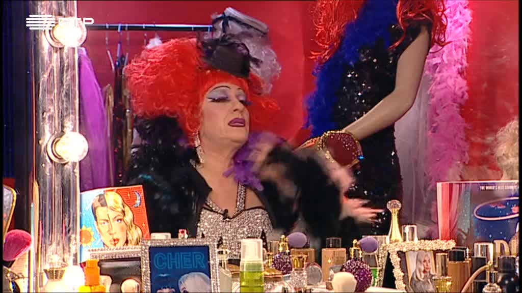 Imagem de Cá Por Casa com Herman José - Luís de Matos, Dino Gonçalves, Bárbara Bandeira, Sérgio Praia, Carla Maciel, Daniela Melchior