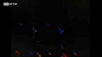 Tiago Cal�ada "Bed Legs" e Ricardo J...