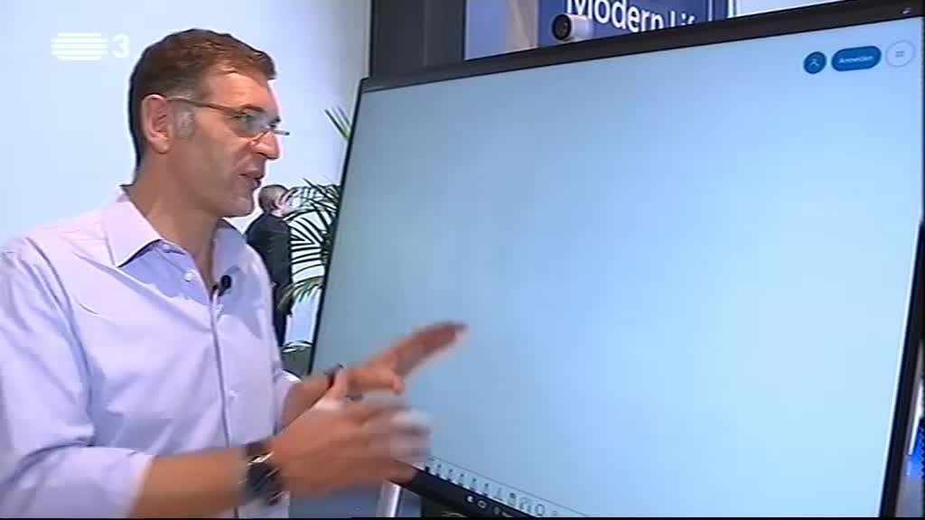 Imagem de TecNet - Um Surface com Android e a aposta da Microsoft nos dois ecrãs; Também o novo Surface Hub 2S