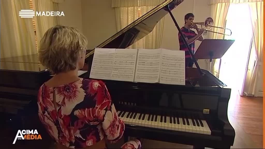 Imagem de Acima da Média