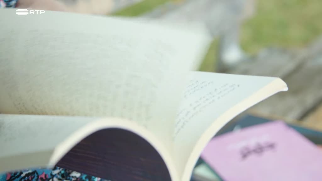 Imagem de Literatura Aqui - Fazemos uma Homenagem ao Bigode na Literatura Aqui