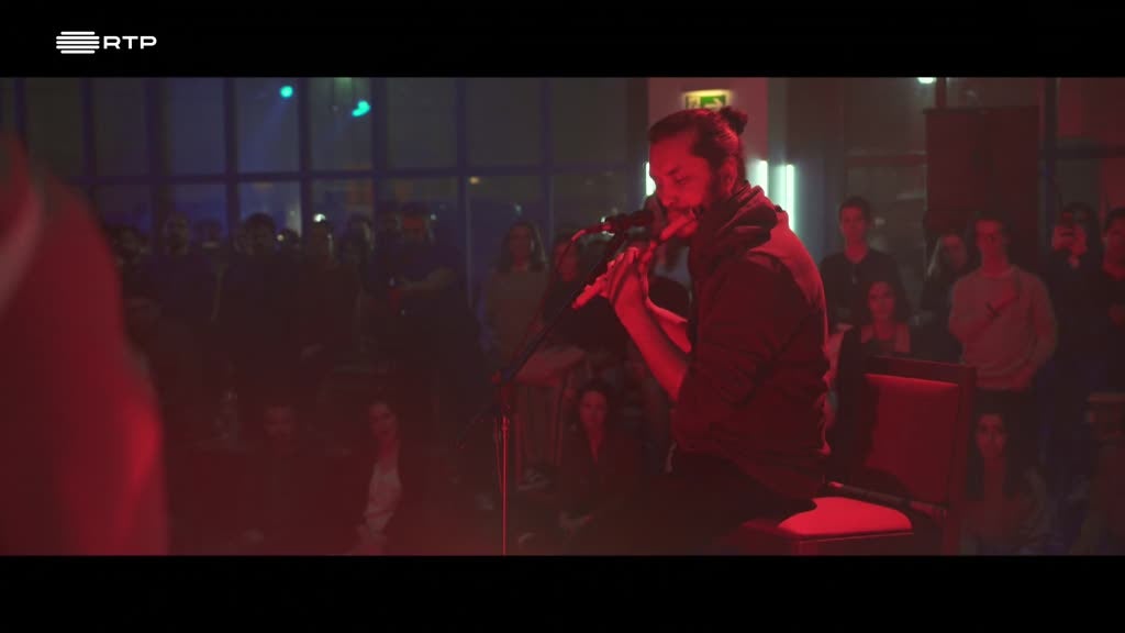 Imagem de Eléctrico - Conan Osiris e Stereossauro