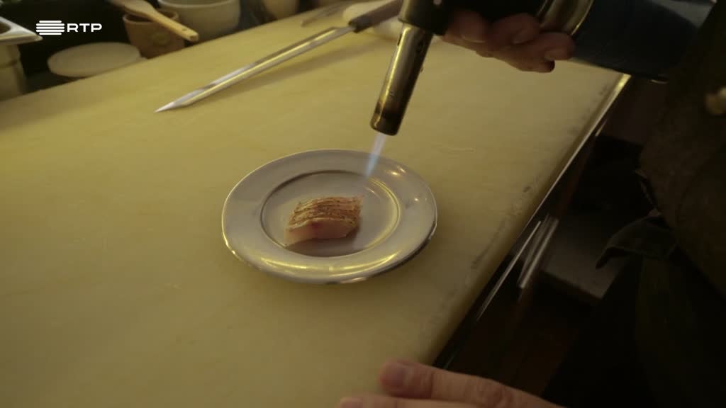 Imagem de Mesa Portuguesa... com Estrelas Com Cert - Midori - Pedro Almeida - Sintra